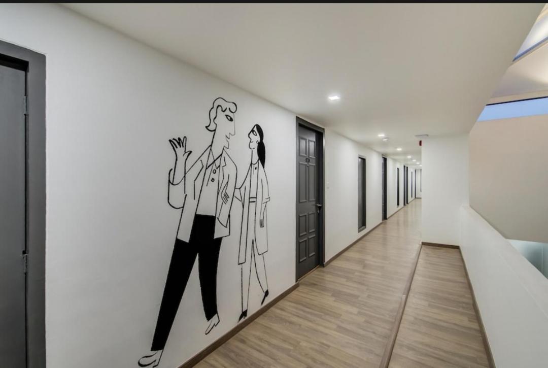 Hotel Town Plaza プネ エクステリア 写真