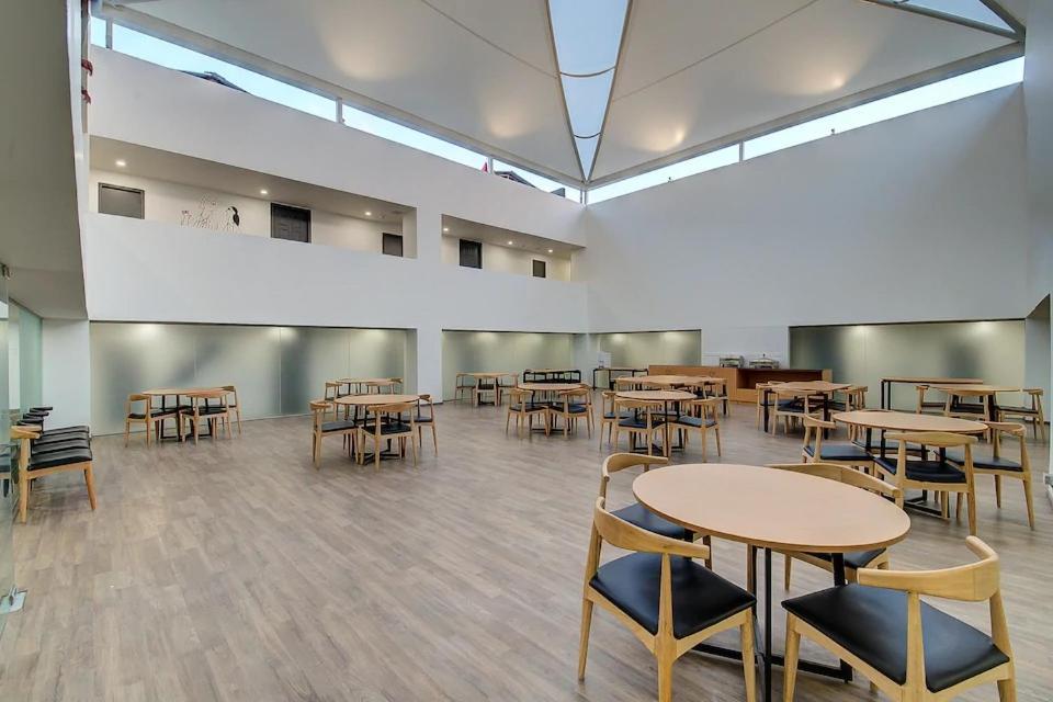 Hotel Town Plaza プネ エクステリア 写真
